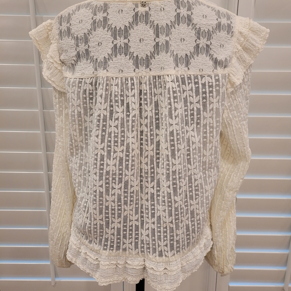 Thursday Island lace top - Picture 3 of 6